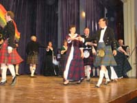 Celovečerni nastop &Scaron;kotov v Artičah